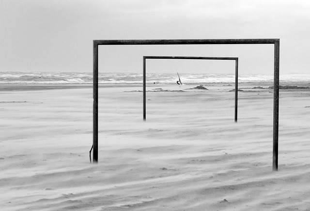 而爵士则需 而爵士则需